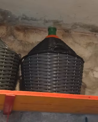 Contenitori  Damigiane