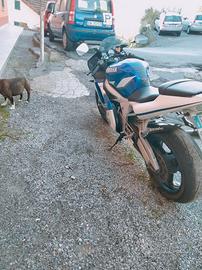 Yamaha YZF R6 - 2001