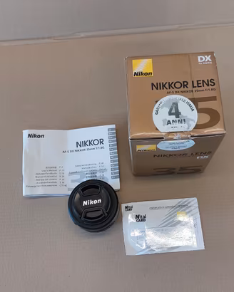 Nikon AF-S DX NIKKOR 35 mm f/1.8G pari al nuovo