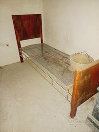 Letto in legno anni '50