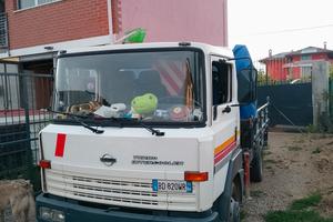 Nissan Ecot100 ribaltabile con gru