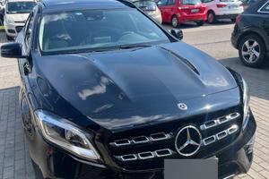 Mercedes Gla 200 Night Edition AMG line Premium
