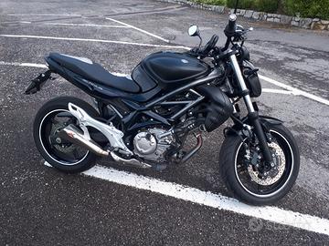 Suzuki SFV Gladius 650 - 2010