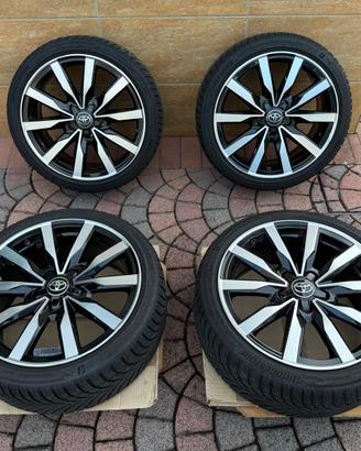 Gomme Invernali+Cerchi Orginali Toyota Corolla 18”