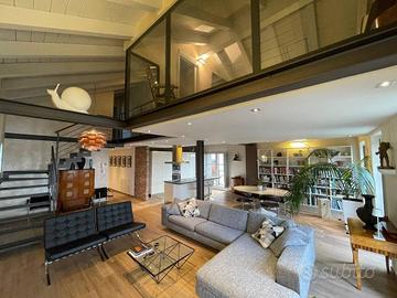 Attico / Mansarda di 160 m² con 3 locali a Vercell