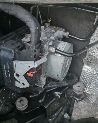 Gruppo abs VOLKSWAGEN GOLF 7 1598cc TDI del 2016