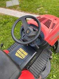 Tractorino per il giardino