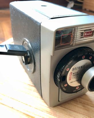 Cinepresa Kodak Brownie 8 Movie Camera vintage f/2