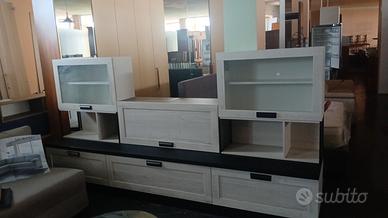 soggiorno pari al nuovo