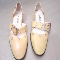 Scarpe in vera pelle nuove