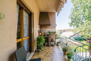 Quadrilocale ampio con balcone
