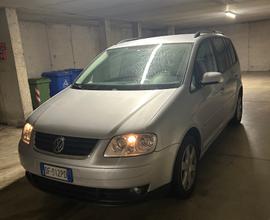 VOLKSWAGEN Touran 2ª serie - 2007