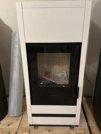 Stufa piazzetta E128 legna con multifuoco