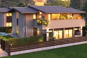 Villa di 189 m² con 5 locali e box auto a Castelfr