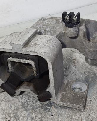 SUPPORTO MOTORE DACIA Duster Serie 112104991R H4M7