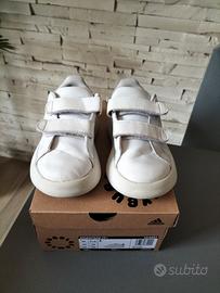 Scarpe da ginnastica da bambina originali Adidas B