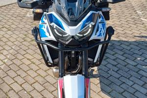 Honda CRF1100L Africa Twin DCT ES accessoriata.