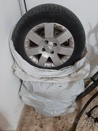 4 gomme con cerchi per Citroen C 3. 185/65 R 15. 