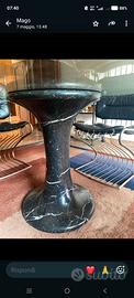 Tavolo anni 70 con base in marmo nero Marquina