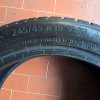 Pneumatici invernali 245/45 R19 102V