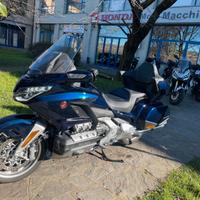 Honda GL 1800 Gold Wing TOUR DCT
