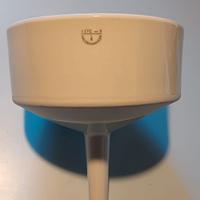 Imbuto in porcellana