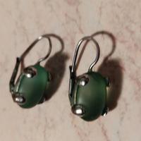 Orecchini con pietra