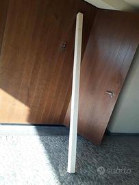 Palo di legno quadrato