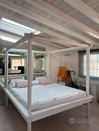 Letto baldacchino