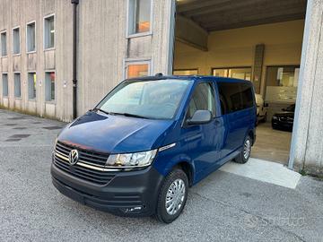 Volkswagen Caravelle 2.0 TDI 150CV 9 POSTI