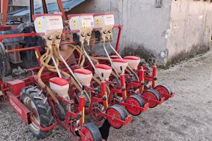 Seminatrice maschio