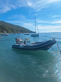 Gommone MARVAL 520 + Honda 40 HP (meno di 20 ore)