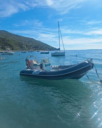 Gommone MARVAL 520 + Honda 40 HP (meno di 20 ore)