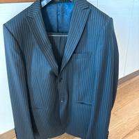 Completo uomo elegante