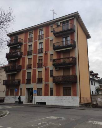 Immobile in asta di 61 m² con 2 locali a Cinisello