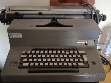 Macchina da scrivere Olivetti Editor 4