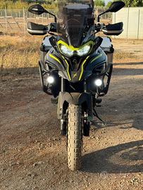 Benelli TRK 702 X + Caschi  e interfoni inclusi