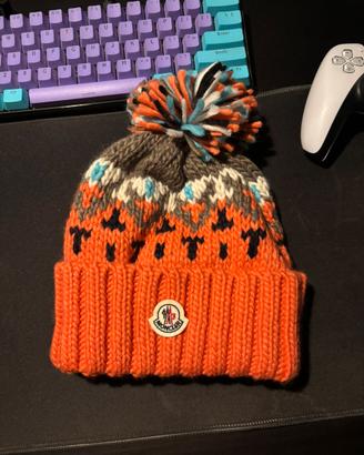 cappello invernale moncler intrecciato con pompom