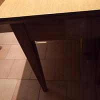 tavolo vintage in legno  con 2 cassettoni interni