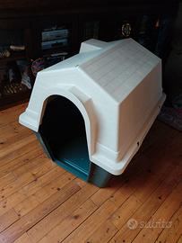 Cuccia in plastica per cane