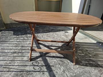 Tavolo da giardino o terrazza