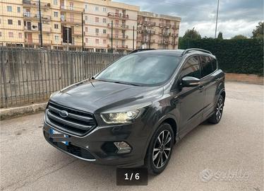 FORD KUGA 1.5 TDCI 120CV  MODELLO STLINE ANNO 2017