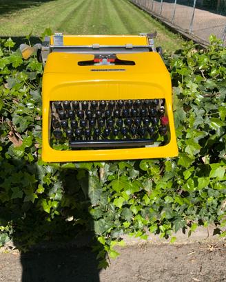 MACCHINA DA SCRIVERE OLIVETTI STUDIO 44