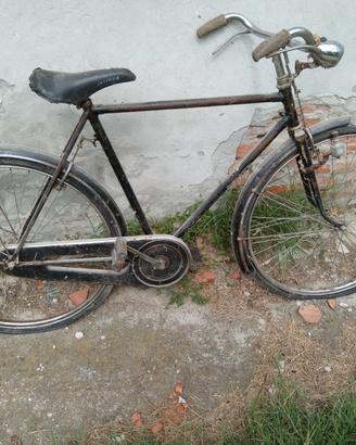 Biciclette vari modelli da riprendere