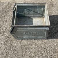 Contenitori a bocca di lupo in ferro, media gr.