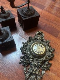 Lotto collezionismo ferro macinini e orologio