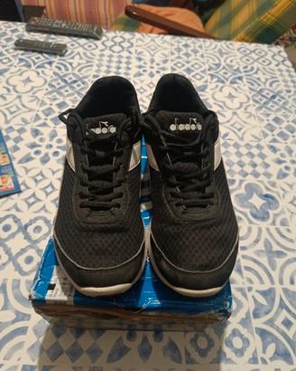Scarpe Diadora tg42