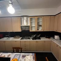 Cucina completa angolare in ottime cond.