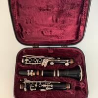 Clarinetto da studio + custodia + 2 metodi