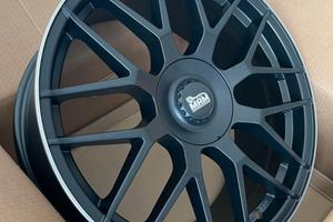 4 Cerchi dedica AMG da 19 per Mercedes A45 AMG CLA